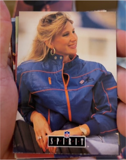1991 Pro Line Portraits #3 Janet Elway Spirit Wives Denver Broncos — front