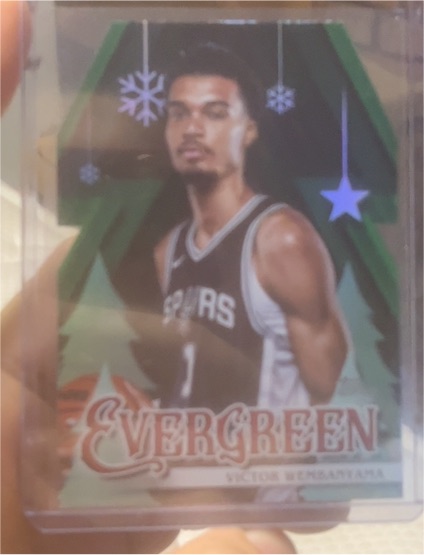 2025-26 Topps Holiday Evergreen #EV-VW Victor Wembanyama — front