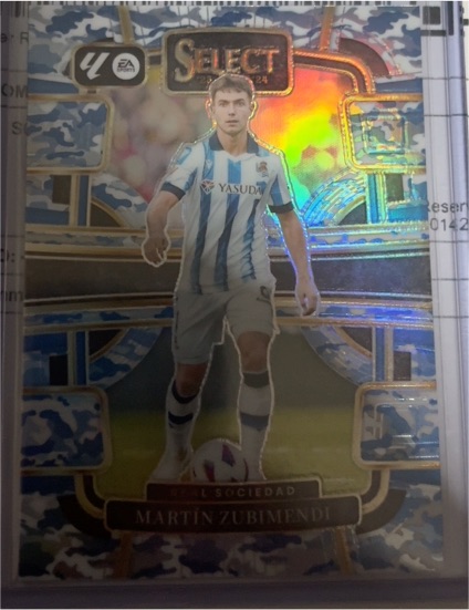 2023-24 Panini Select La Liga Martin Zubimendi Winter Camo Prizm — front