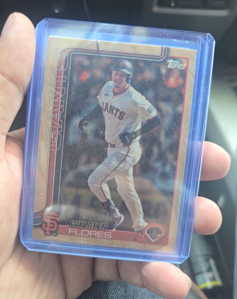 2025 Topps # Giants Wilmer Flores — front