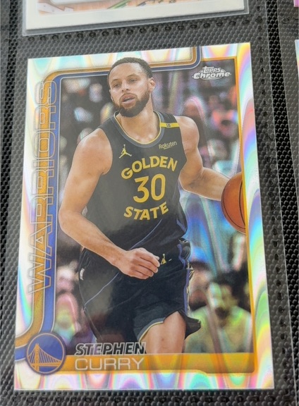2025-26 Topps Chrome #201 Stephen Curry — front