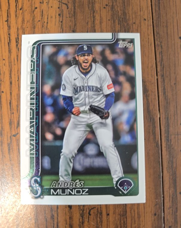 2025 Topps Update #US12 Andrés Munoz — front