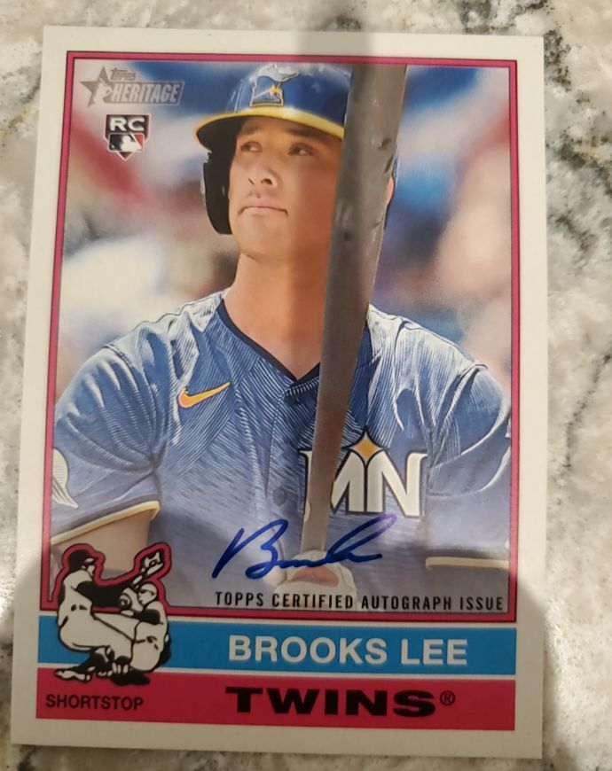 2025 Topps Heritage Real One #ROA-BL Brooks Lee — front