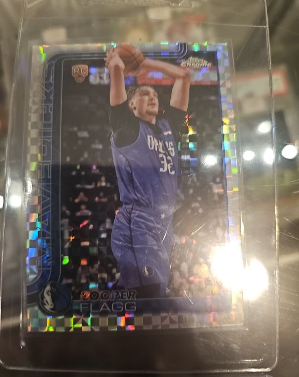 2025-26 Topps Chrome #251 Cooper Flagg Raywave Refractor RC — front