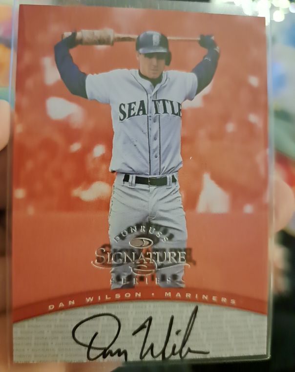 1997 Donruss Signature Series #NNO Dan Wilson — front