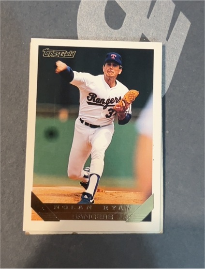 1993 Topps Gold #700 Nolan Ryan — front