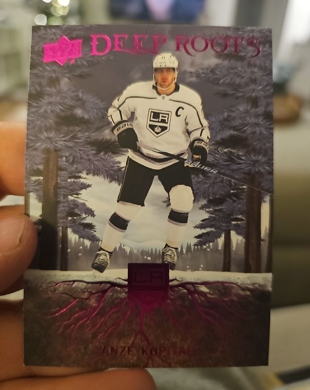 2023-24 Upper Deck Series 2 Deep Roots #DR-15 Anze Kopitar — front