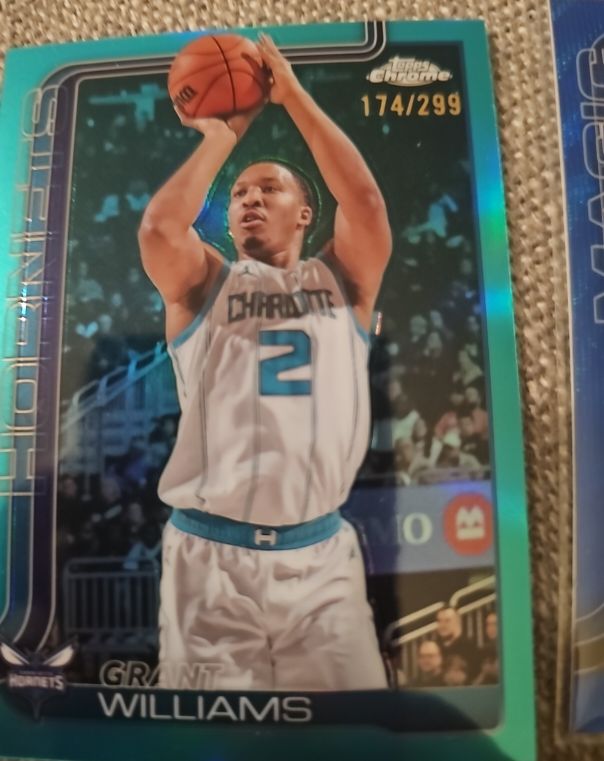 2025-26 Topps Chrome #174 Grant Williams — front