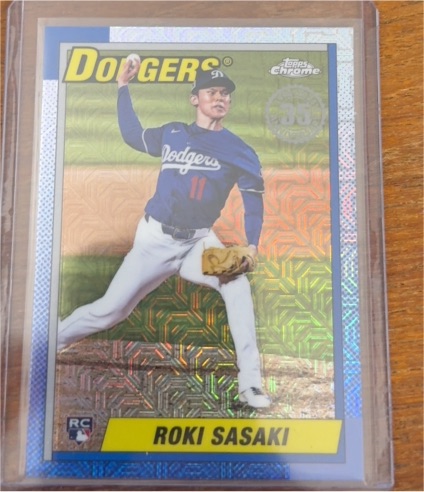 2025 Topps Series 2 1990 Topps Chrome Silver Pack #T90C-135 Roki Sasaki — front
