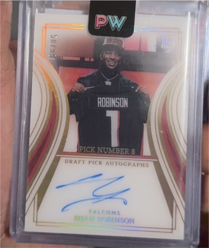2023 Panini Immaculate Draft Pick Autographs #DP-BRO Bijan Robinson — front