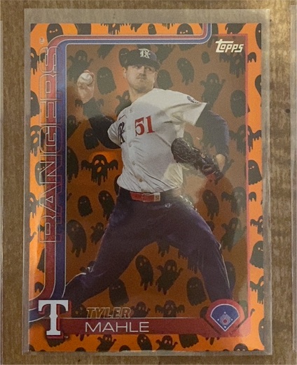 2025 Topps Halloween Orange and Black Parallel Tyler Mahle — front