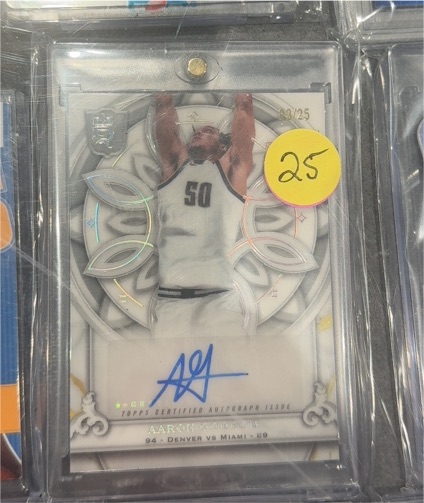 2023-24 Topps Royalty Coronation Autograph Aaron Gordon #/25 — front