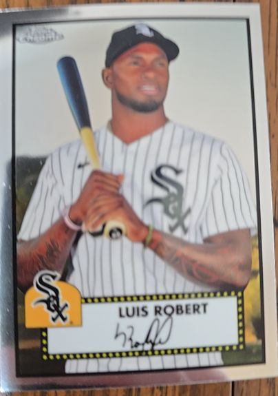 2021 Topps Chrome Platinum Anniversary #148 Luis Robert — front