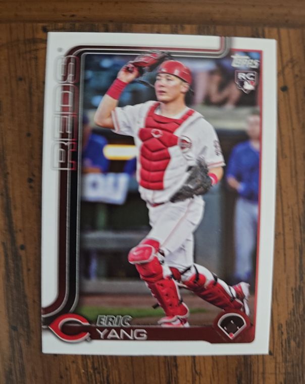 2025 Topps #31 Eric Yang — front