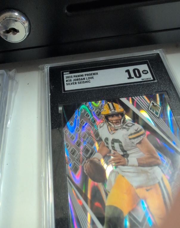 2023 Panini Phoenix #428 Jordan Love Silver Seismic — front