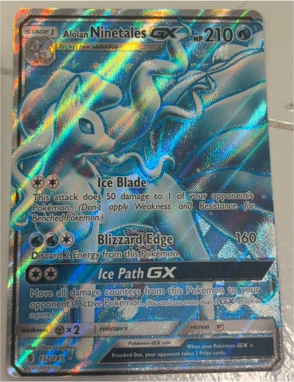 2017 Pokémon Sun & Moon Guardians Rising #132 Alolan Ninetales GX — front