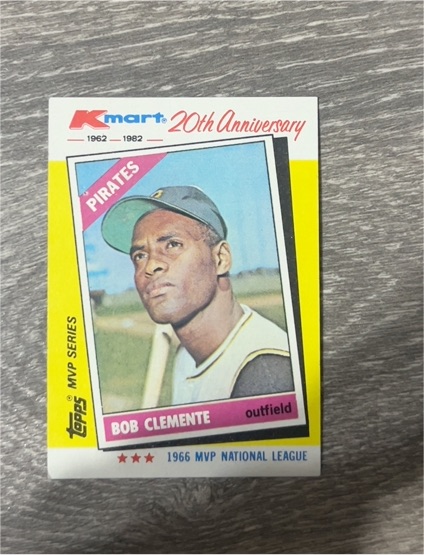 1982 Topps Kmart 20th Anniversary #10 Roberto Clemente — front