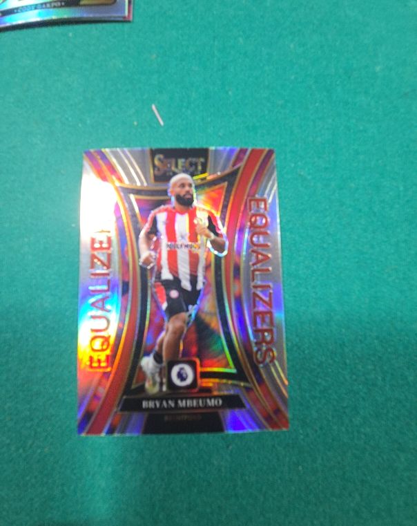 2024-25 Panini Select Premier League #7 Bryan Mbeumo Equalizers — front