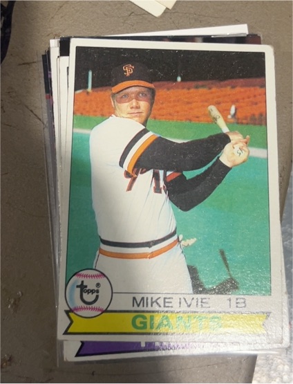 1979 Topps #538 Mike Ivie — front