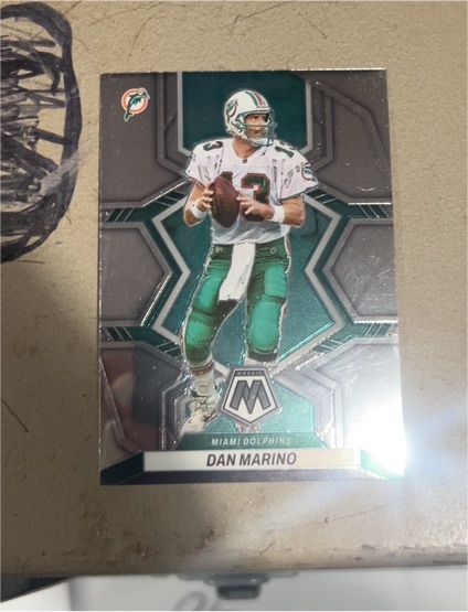 2022 Panini Mosaic #126 Dan Marino — front