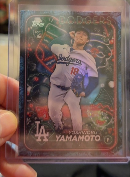 2024 Topps Holiday #H88 Yoshinobu Yamamoto — front