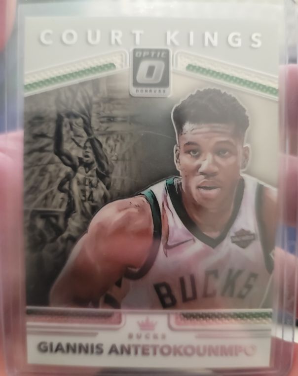 2017-18 Donruss Optic #3 Giannis Antetokounmpo Court Kings — front
