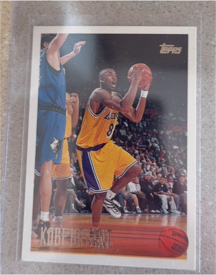 1996-97 Topps #138 Kobe Bryant Rookie Card — front