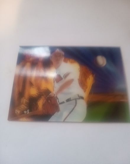 1995 Pinnacle Baseball #61 Greg Maddux — front