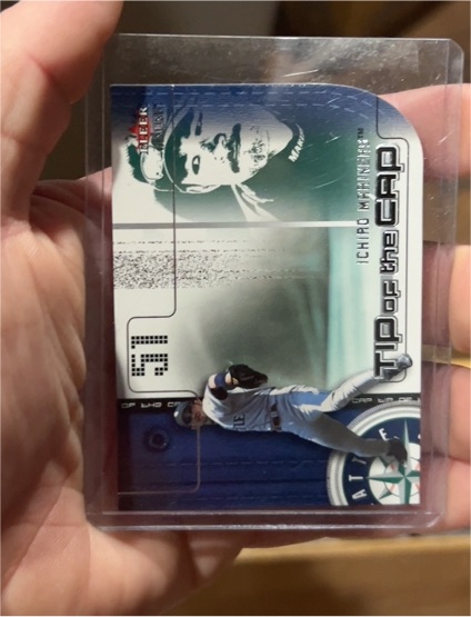 2002 Fleer Genuine #TC20 Ichiro Suzuki Tip of the Cap — front