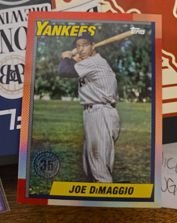 1990 Topps #U90-39 Joe DiMaggio — front