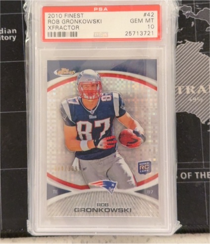2010 Topps Finest #42 Rob Gronkowski — front