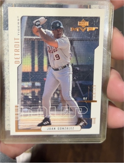 2000 Upper Deck MVP #196 Juan Gonzalez — front