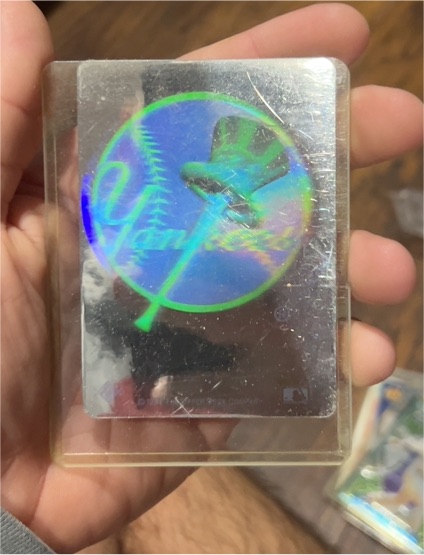 1990 Upper Deck New York Yankees Hologram Sticker — front
