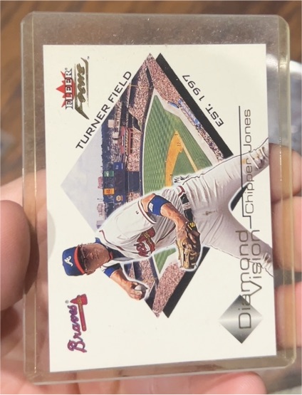 2001 Fleer Focus Diamond Vision #DV9 Chipper Jones — front
