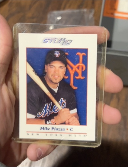 2001 Donruss Studio #16 Mike Piazza — front