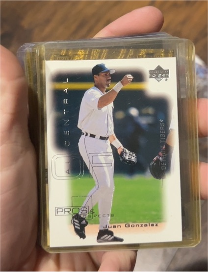 2000 Upper Deck Pros & Prospects #33 Juan González — front