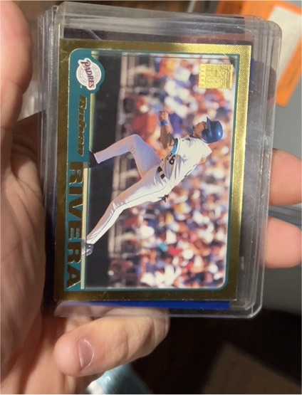 2001 Topps #560 Mariano Rivera — front