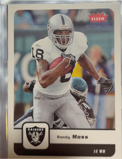 2006 Fleer #70 Randy Moss — front