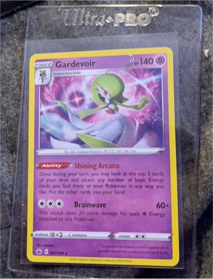 2021 Pokémon TCG Sword & Shield Chilling Reign #061 Gardevoir — front
