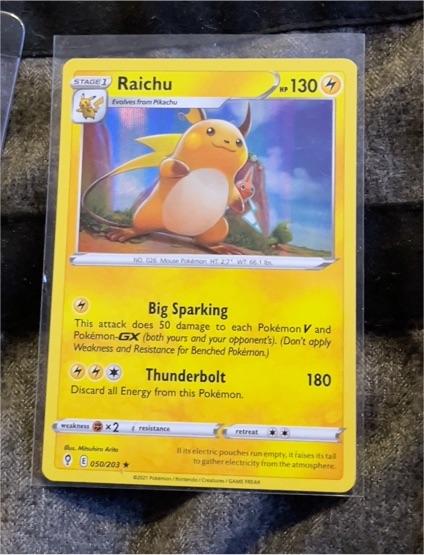 2021 Pokémon Sword & Shield Evolving Skies #50 Raichu — front