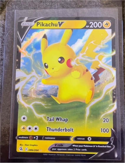 2021 Pokémon TCG Fusion Strike #086 Pikachu V — front