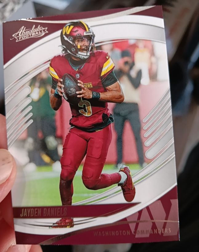 2025 Panini Absolute Football #44 Jayden Daniels — front