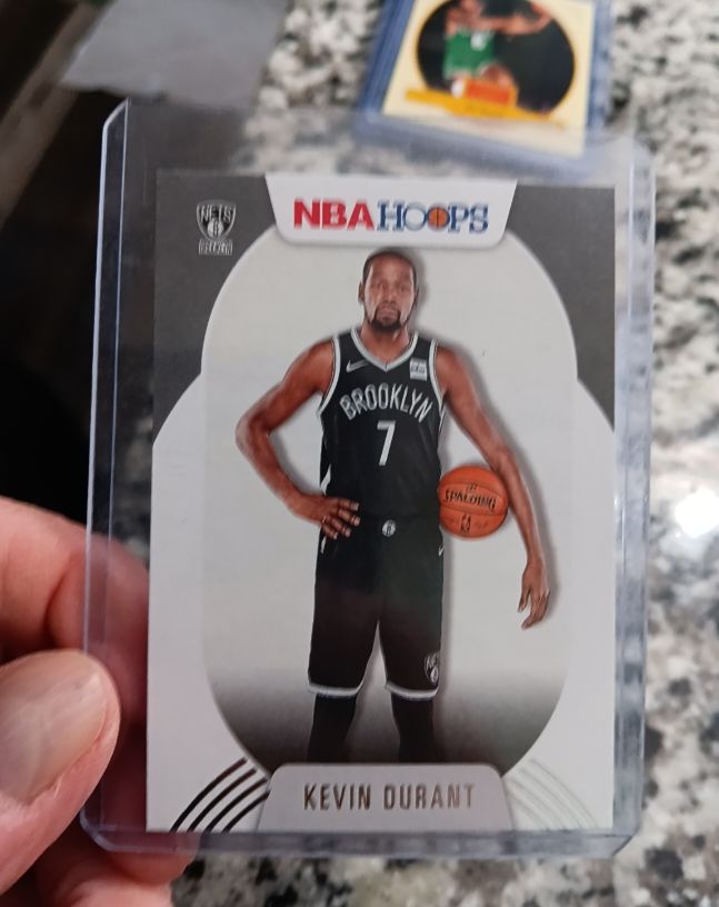 2020-21 Panini NBA Hoops #189 Kevin Durant — front