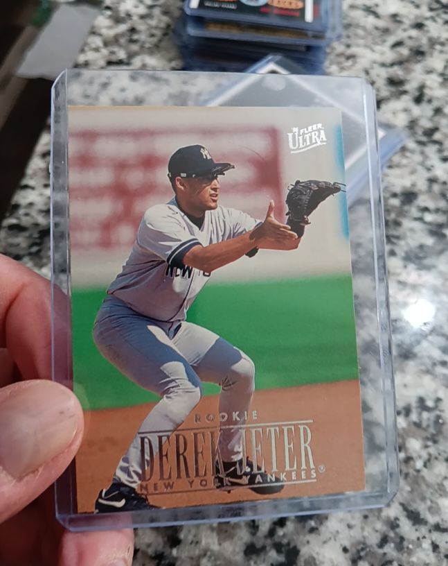 1996 Fleer Ultra #386 Derek Jeter Rookie Card — front