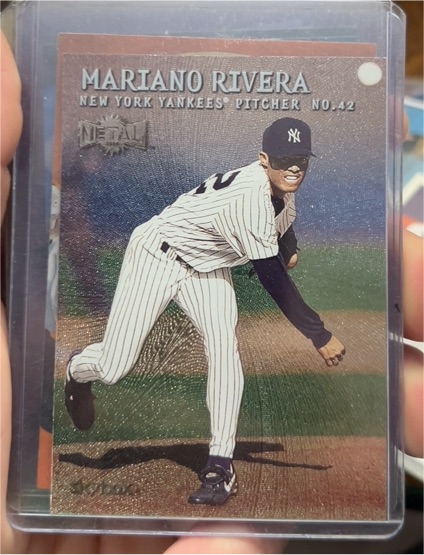 2000 Skybox Metal #135 Mariano Rivera — front