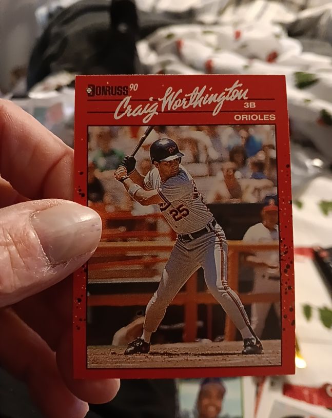 1990 Donruss #213 Craig Worthington — front