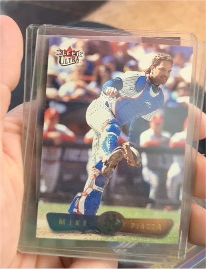 2002 Fleer Ultra #144 Mike Piazza — front