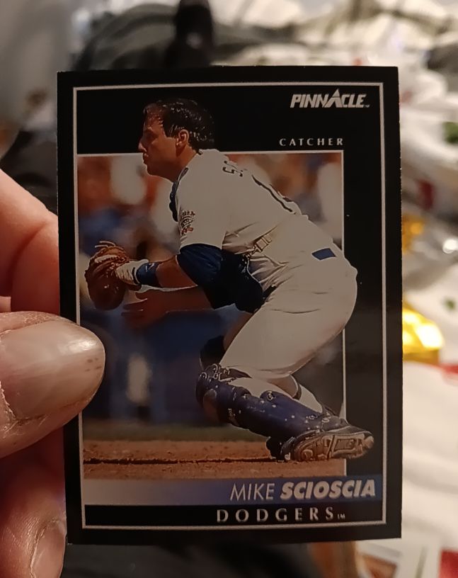 1992 Pinnacle #210 Mike Scioscia — front