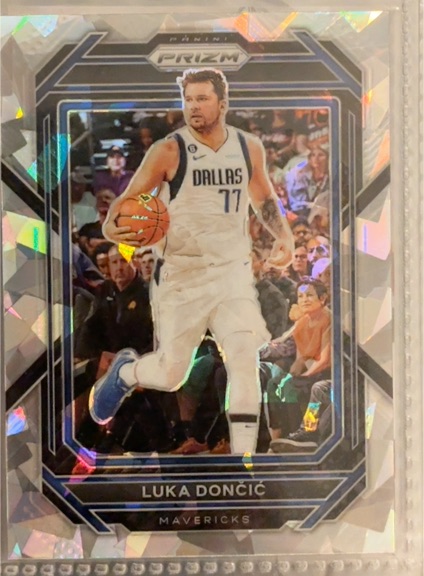 2022-23 Panini Prizm #196 Luka Dončić — front