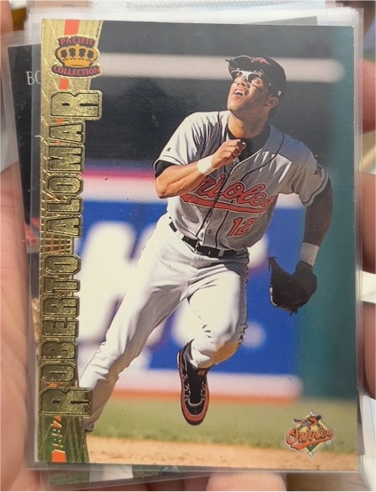 1997 Pacific Crown Collection #17 Roberto Alomar — front